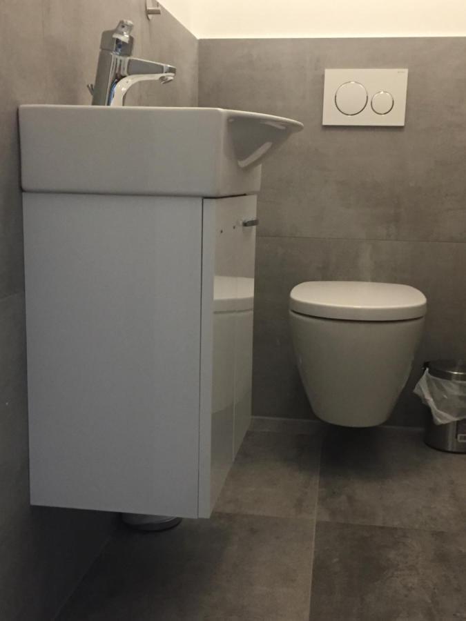 Avi City Apartments Kinghouse デュッセルドルフ 部屋 写真